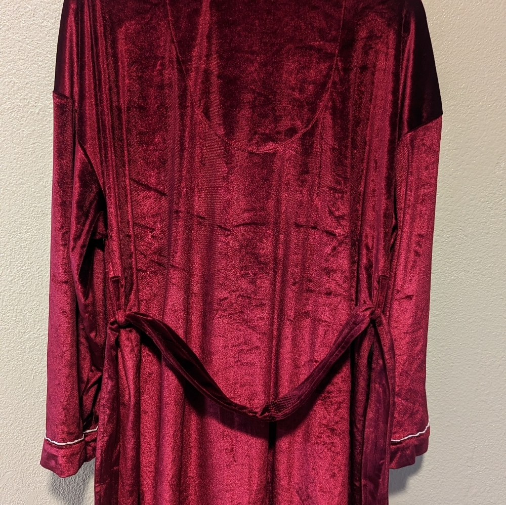 KIKIT Robe - Picture 4 of 7
